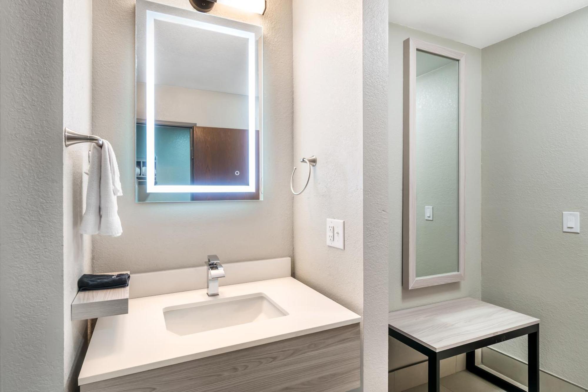 Best Western Wichita North พาร์กซิตี้ ภายนอก รูปภาพ